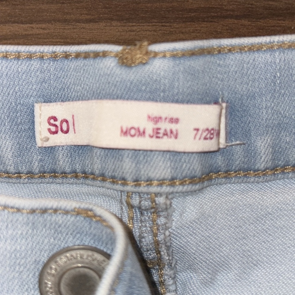 High Rise Mom Ripped Jeans - Picture 3 of 4